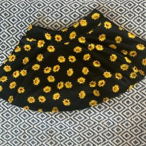 Sunflower mini circle skirt🌻